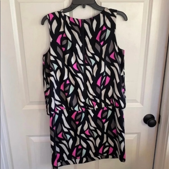 Millie of New York Italian Silk geometric minidress 4 EUC - Picture 2 of 7